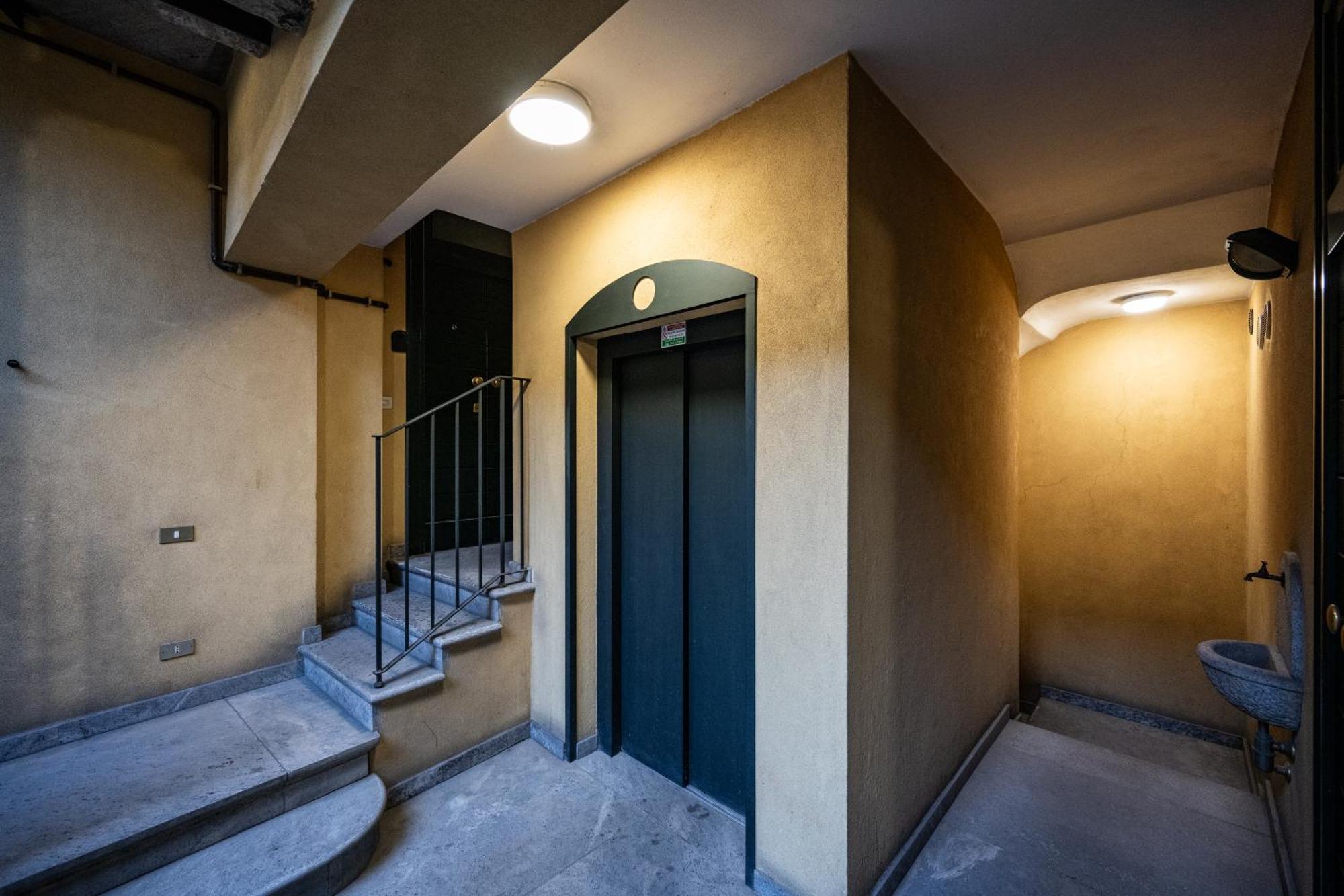 Navigli Cozy Corner Apartment Milan