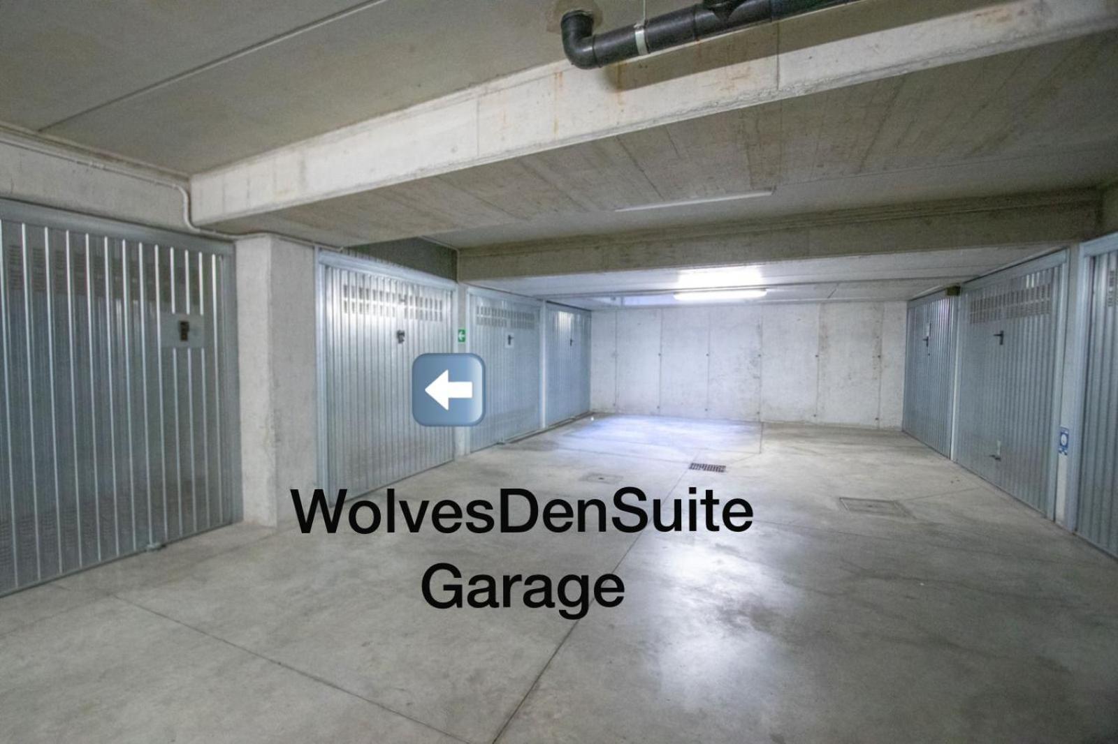 Wolvesdensuite Con Terrazzi E Garage Gratuito Milão