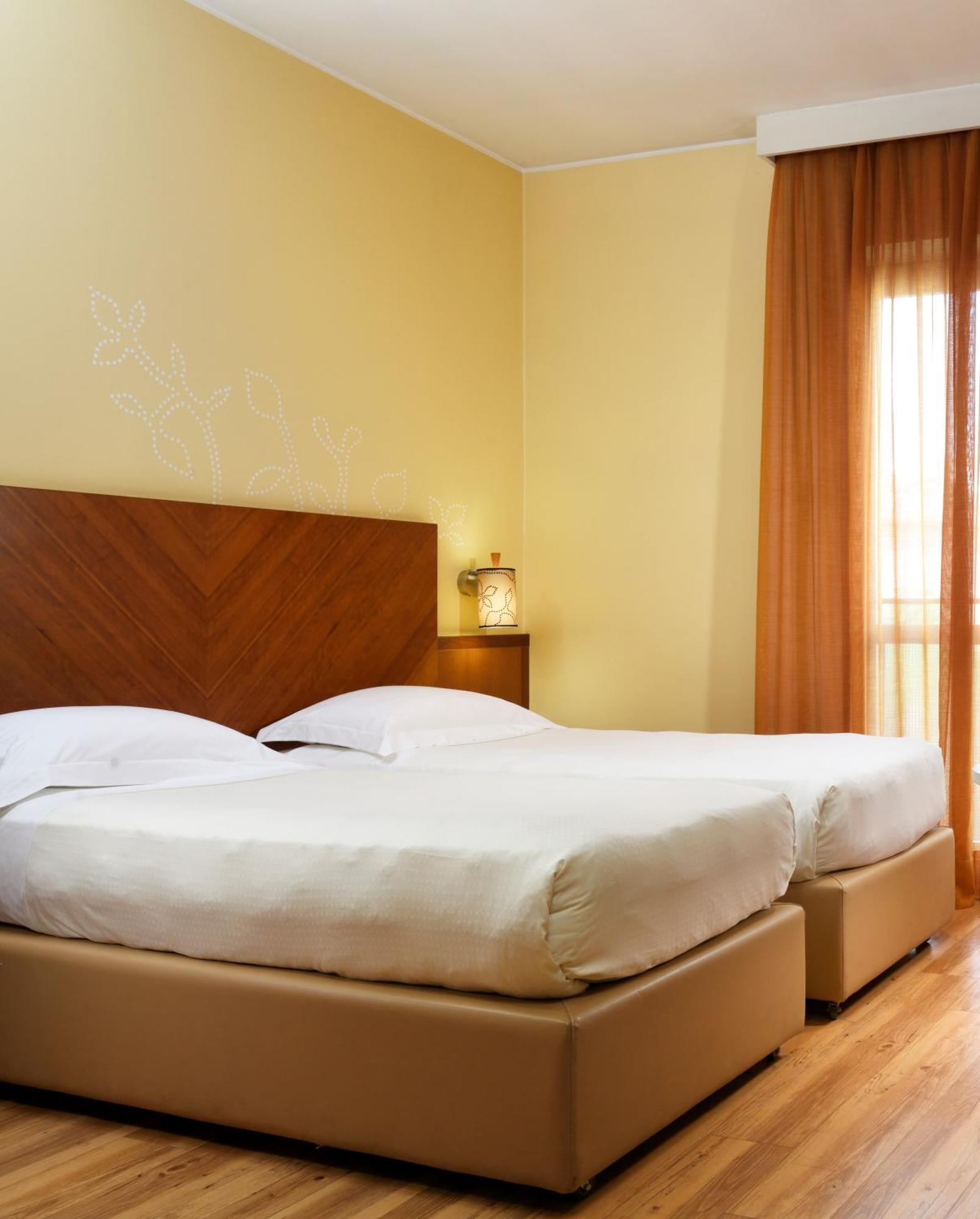 Una Mediterraneo Hotel 4*