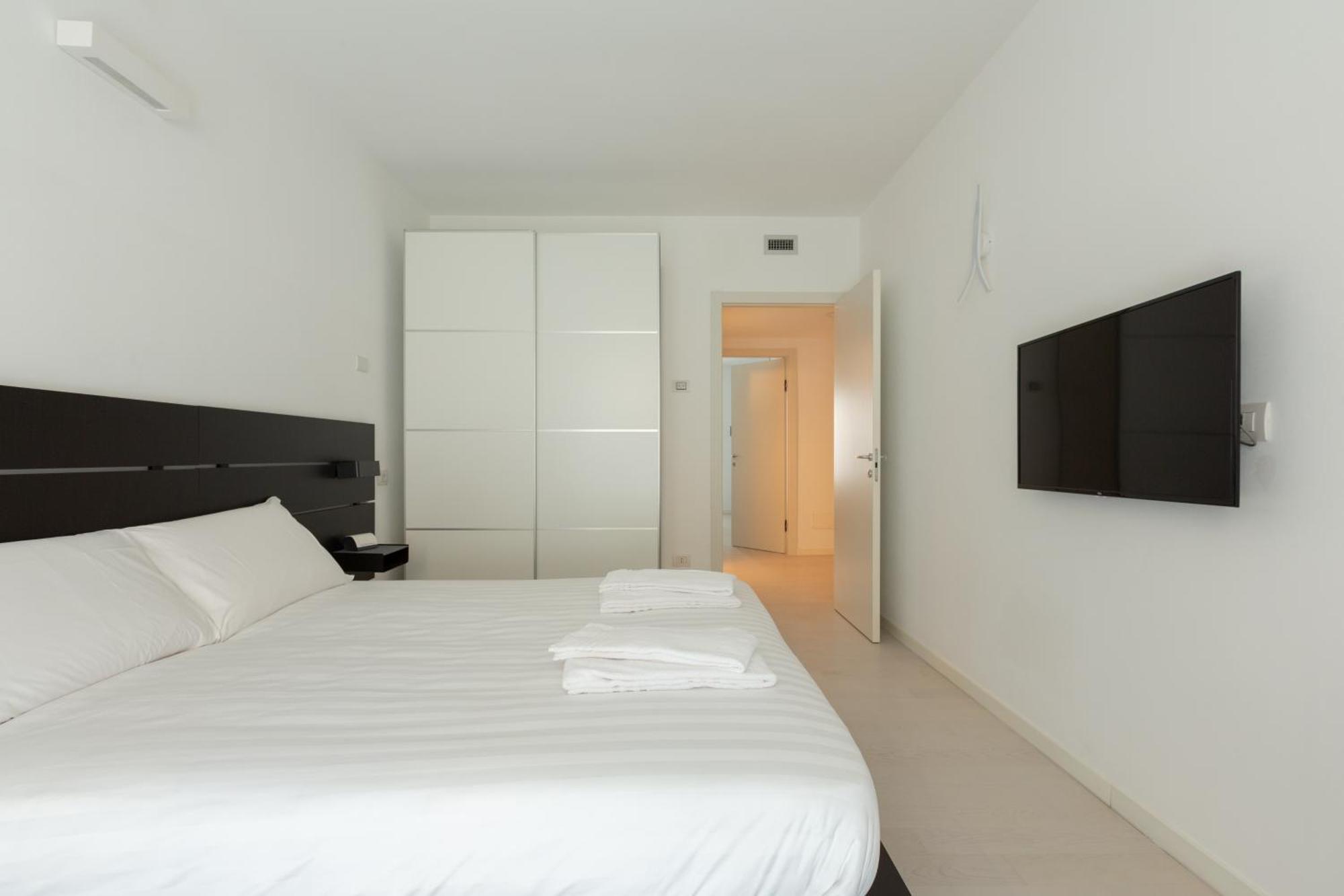 Porta Nuova Bright And Roomy Flat Apartamento