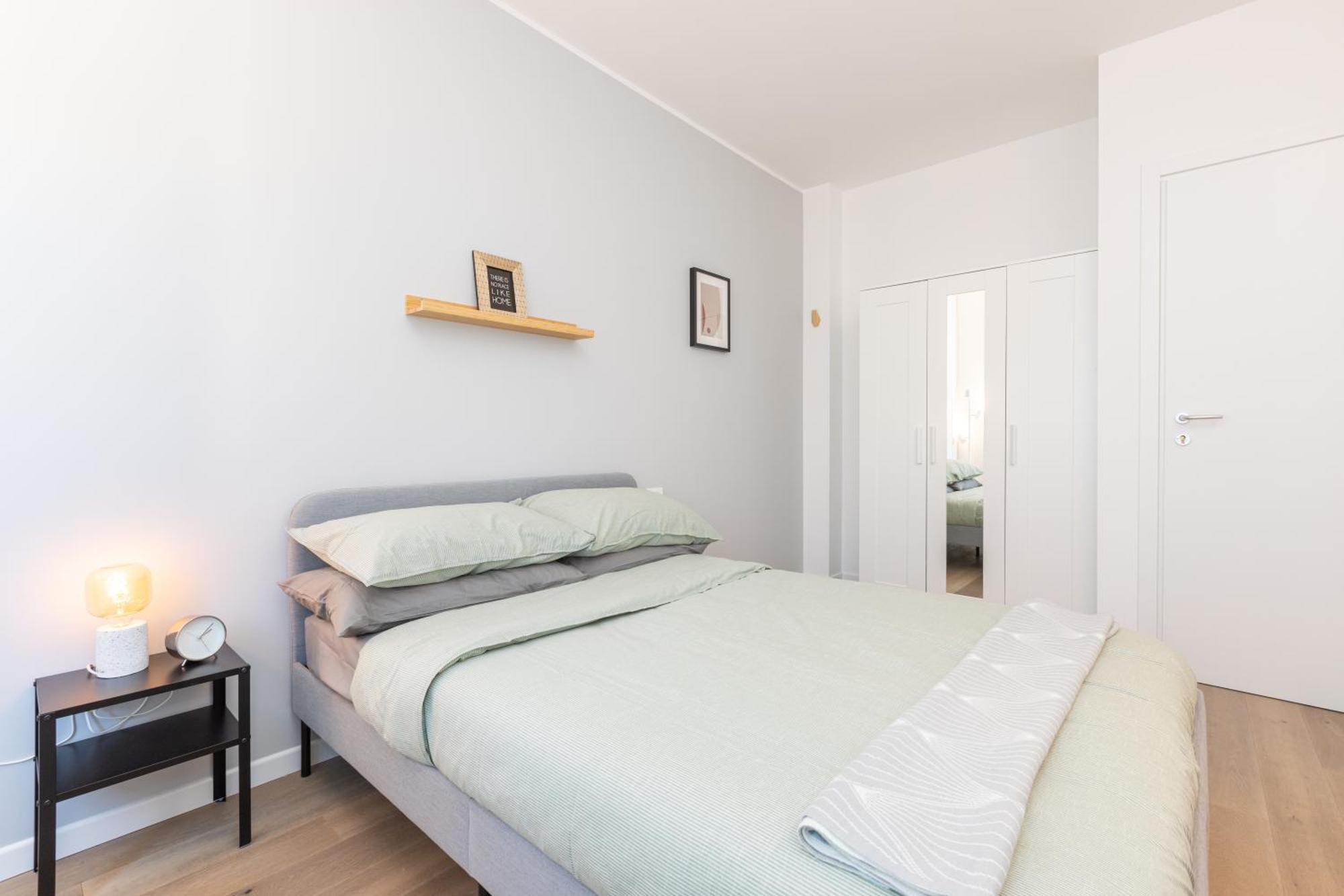 Apartment Joivy Contemporary In Historical Giambellino-lorenteggio *