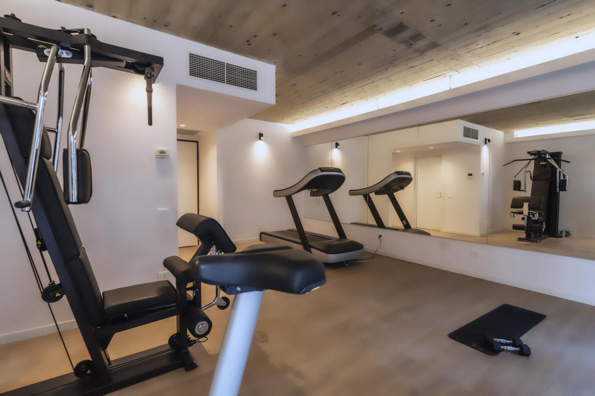 Free Parking - Duomo Centro Modern - Private Gym - Metro * Milan