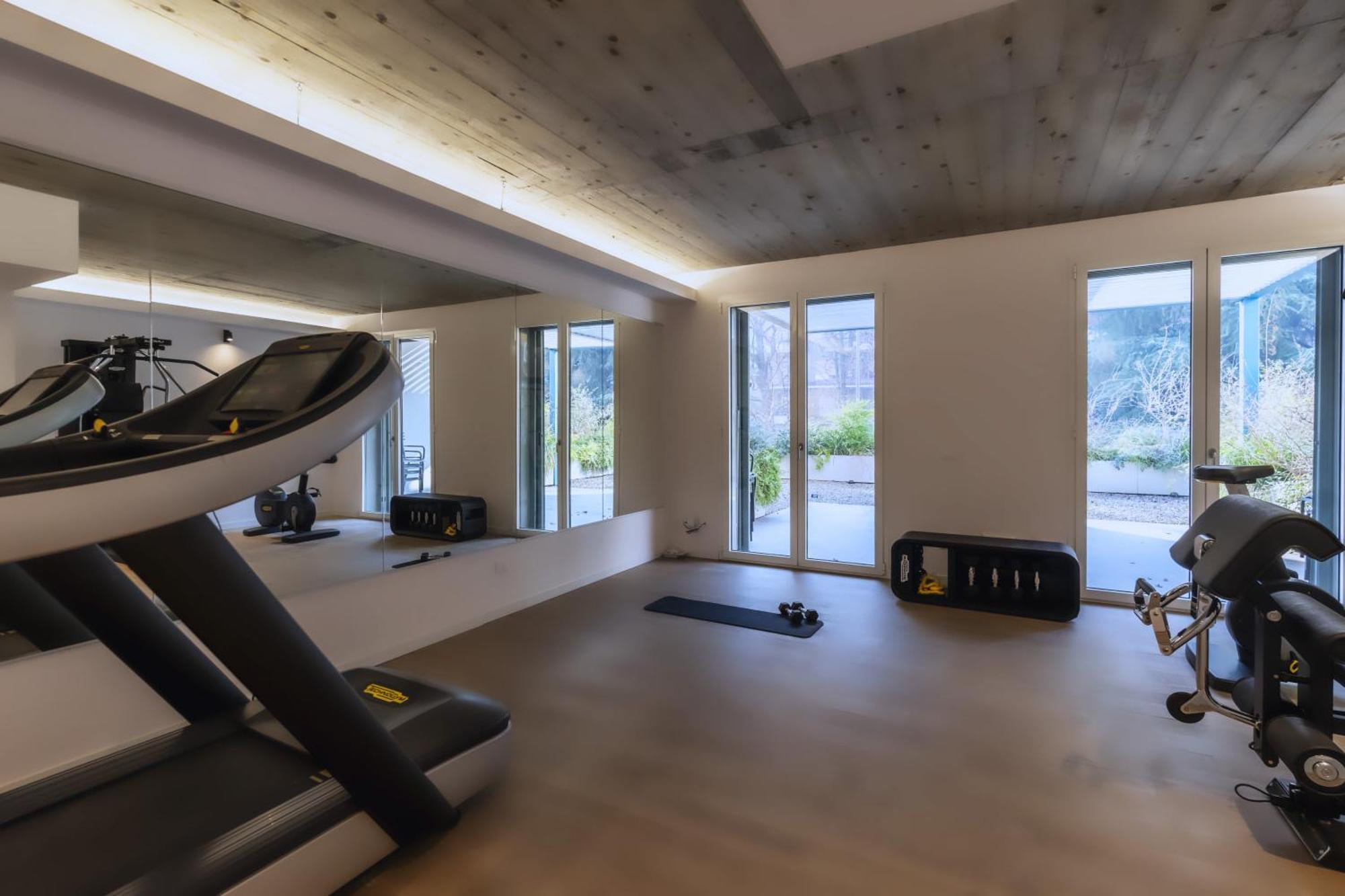 Apartment Free Parking - Duomo Centro Modern - Private Gym - Metro Milan