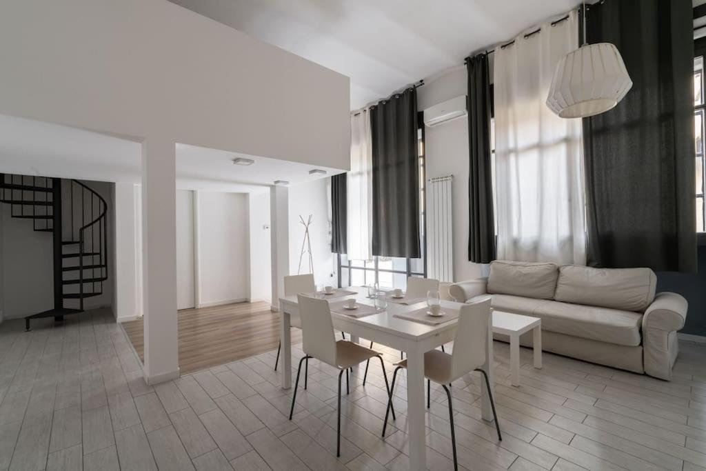 Spazioso Loft: Coldilana14 Apartment Milan