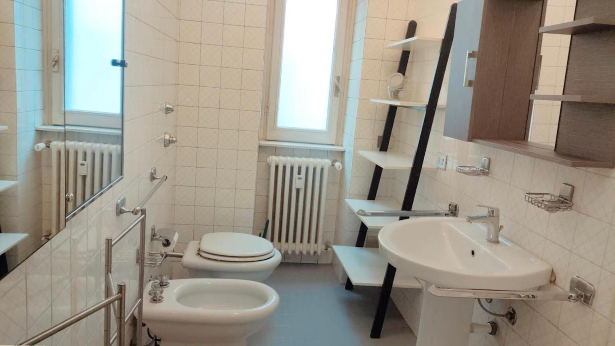 3 Minutes On Foot From Duomo! Big Apartament With 3 Bedrooms And Balcony Apartment *