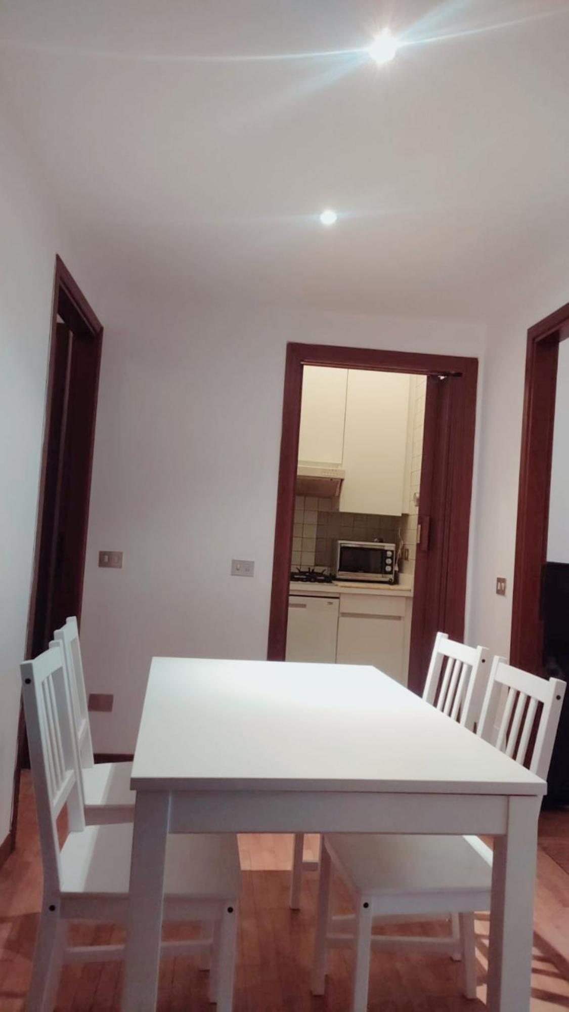 3 Minutes On Foot From Duomo! Big Apartament With 3 Bedrooms And Balcony * Mailand