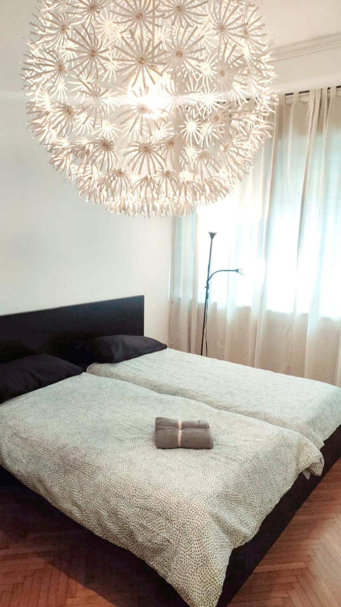 Apartment 3 Minutes On Foot From Duomo! Big Apartament With 3 Bedrooms And Balcony