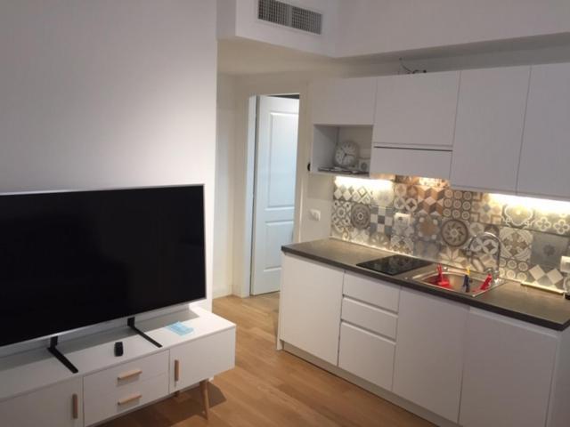 The Small White House In Apartment Mailand