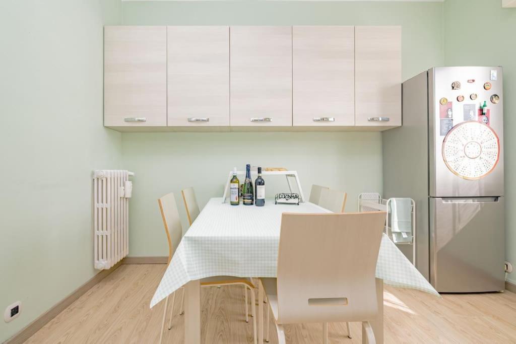 Bright & Cozy - Center *