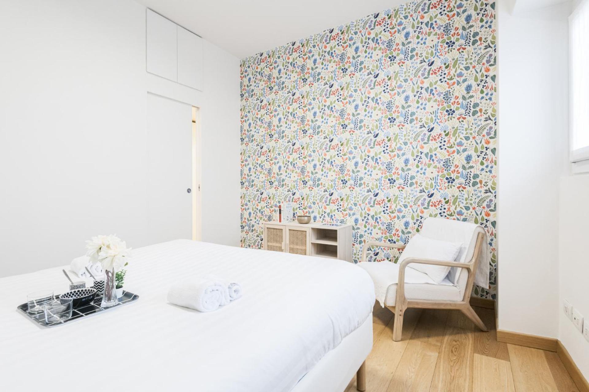 Easylife - Stile Ed Eleganza In Sant'agostino Mailand