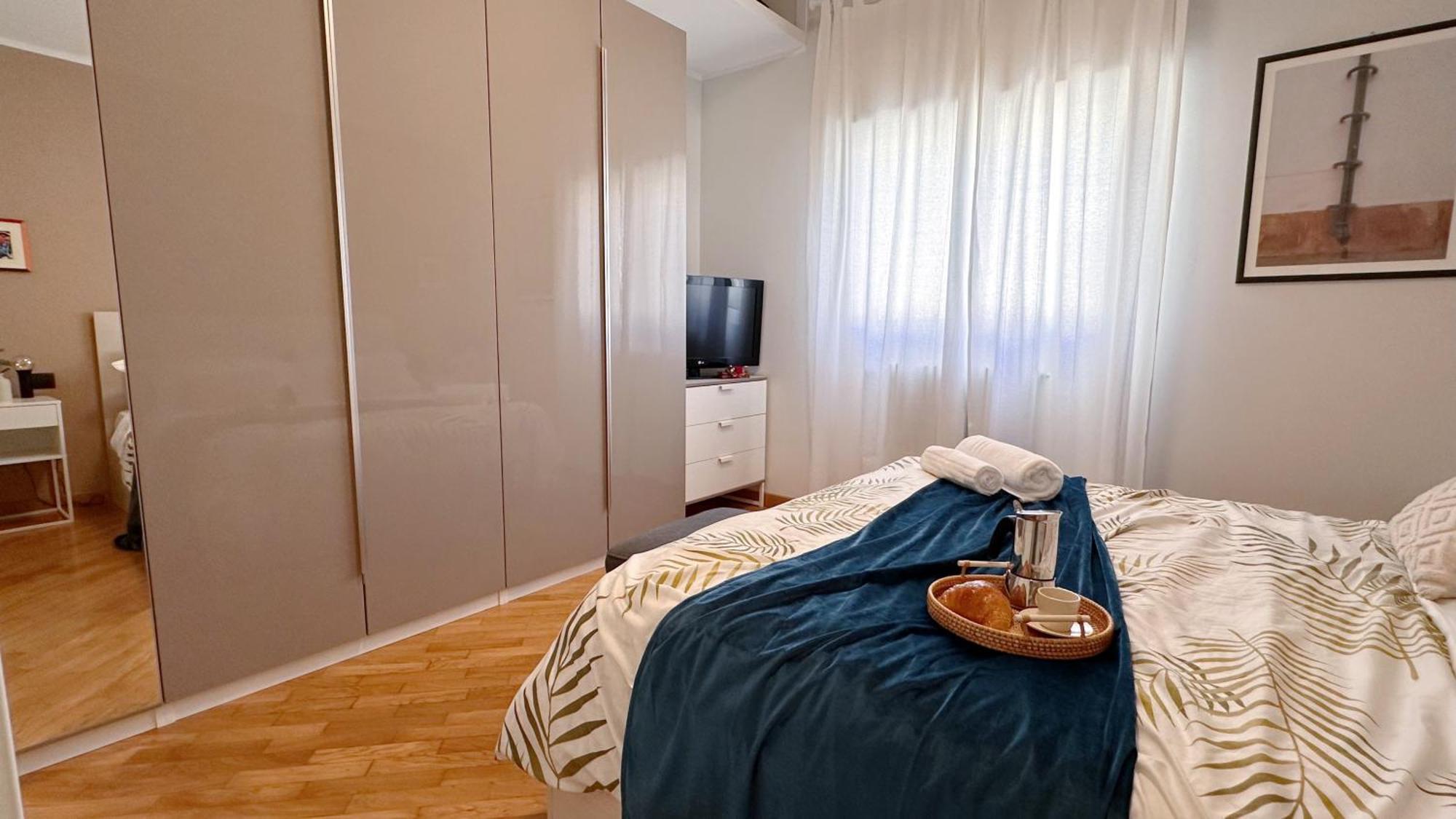 Ihost - Dupre 16 * Milan