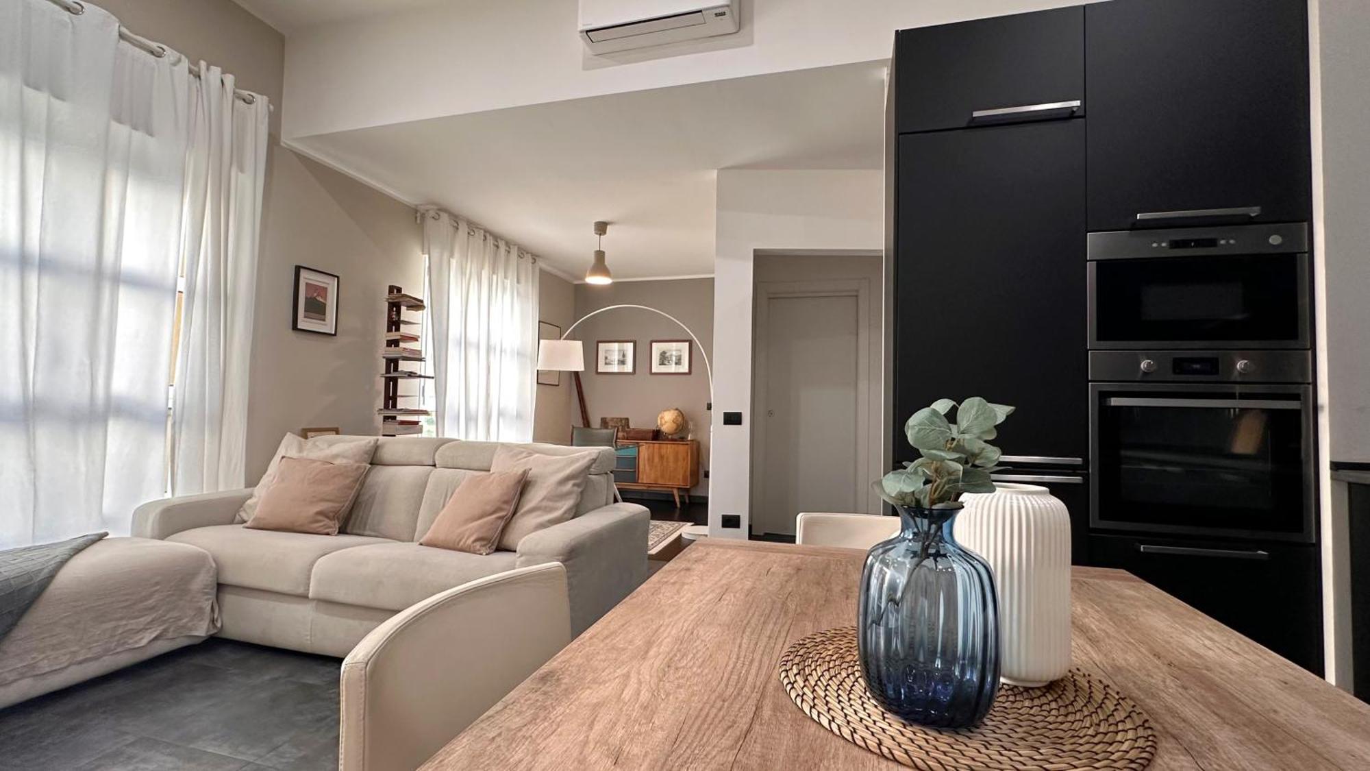 Ihost - Dupre 16 * Milan
