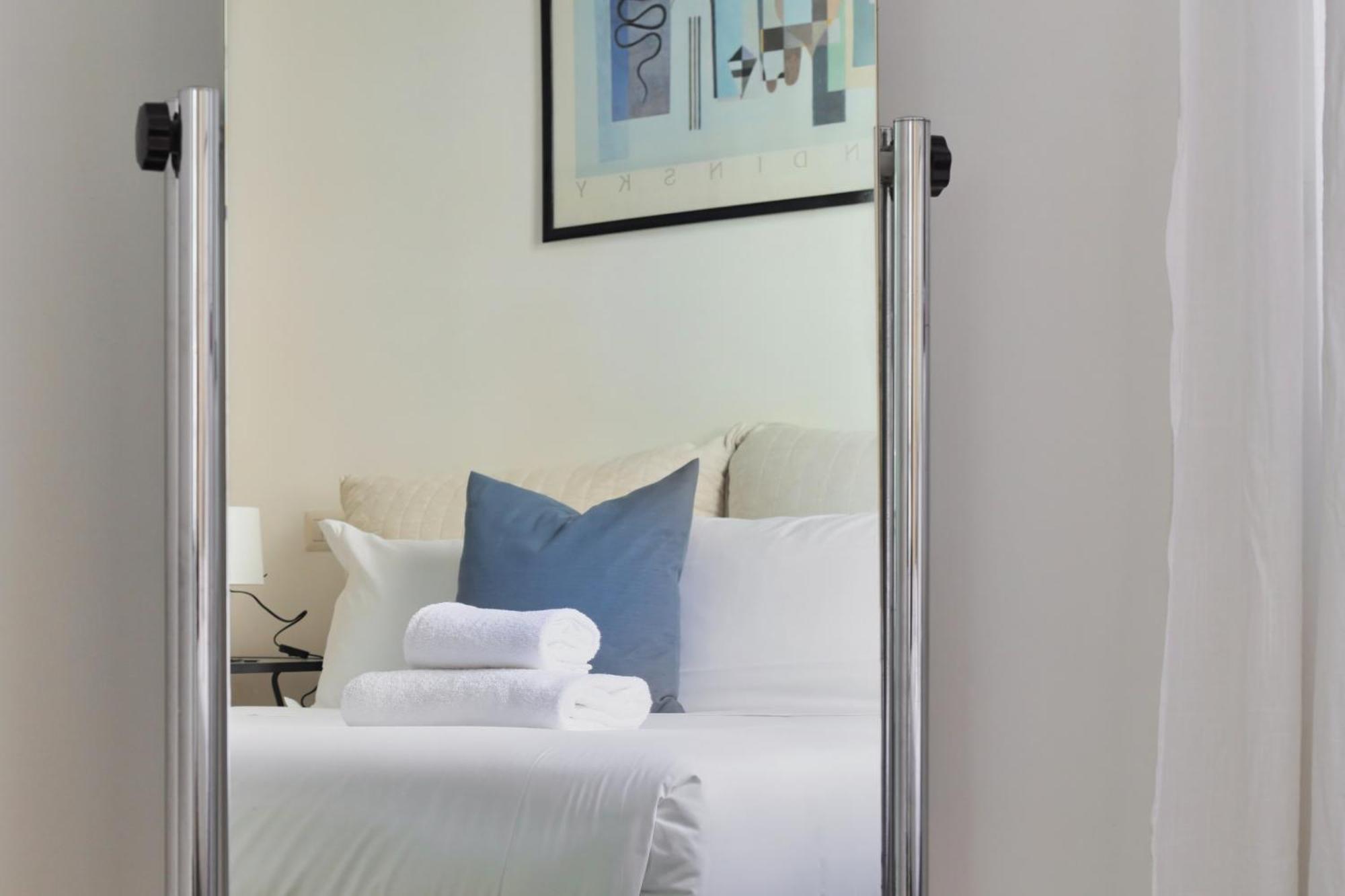 Apartment Just Urban - Bright And Functional - Corso Genova *