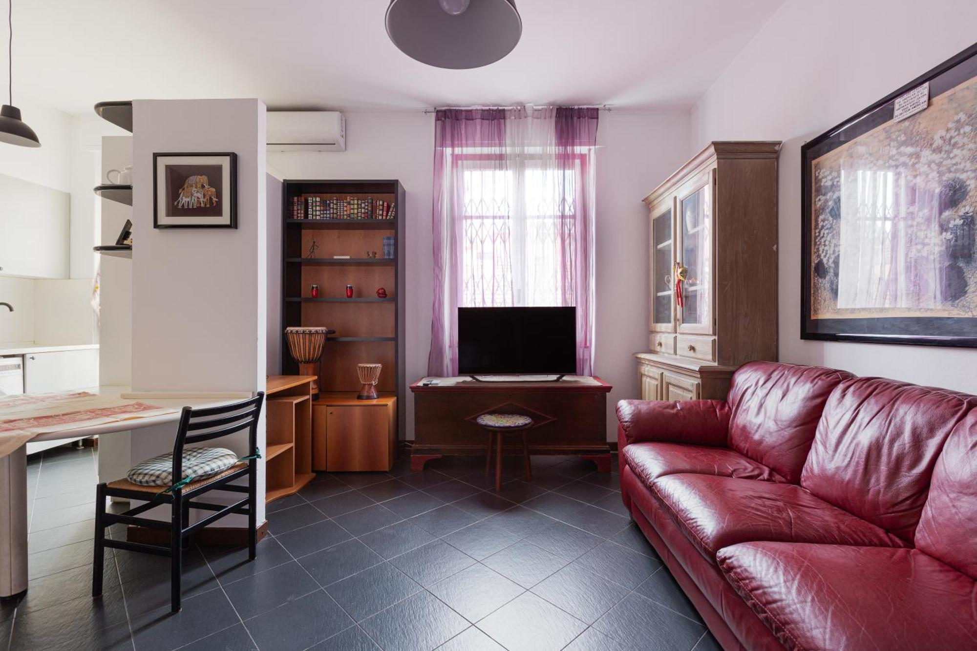 Apartment De Angeli M1 - Colorful With Balcony! *