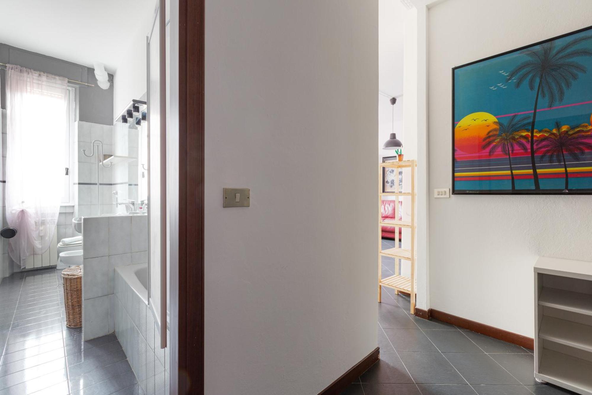 De Angeli M1 - Colorful With Balcony! * Mailand