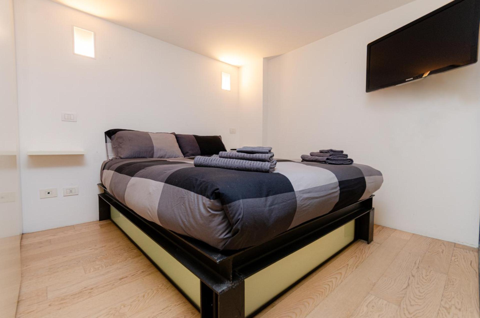 Apartamento Vivimihome Loft Su Due Livelli Con Terrazzo Milão