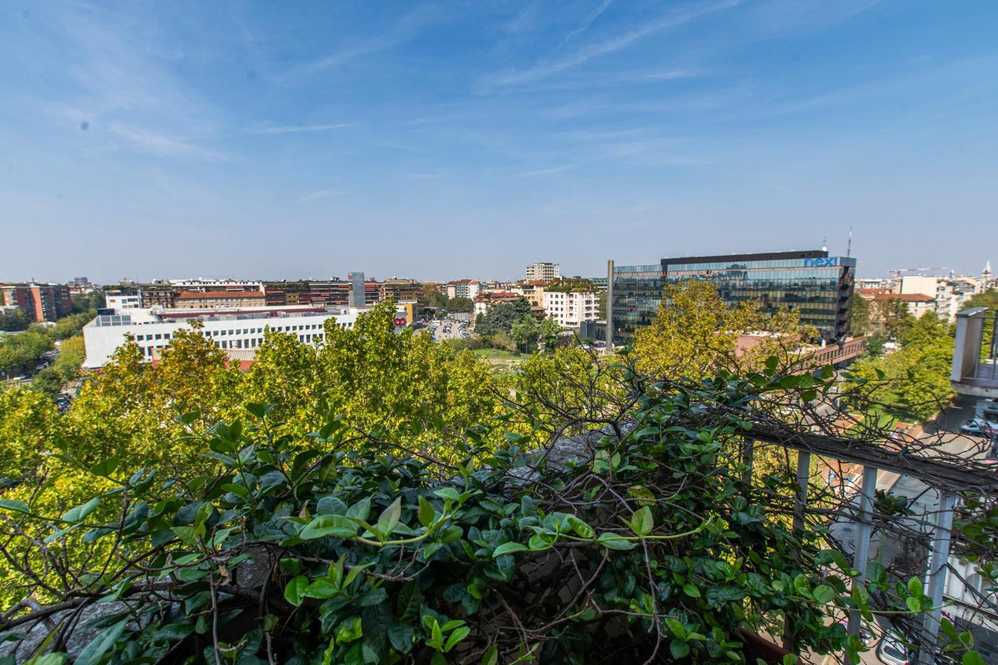 Skyattic - 801 - Citylife - 1 Min Domodossola M5 Milan