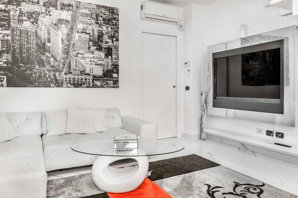Apartment Jacuzzi Duomo - Free Parcking Ac Wi-fi Mailand