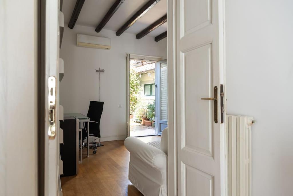 Youhosty - Nerino 10 * Mailand