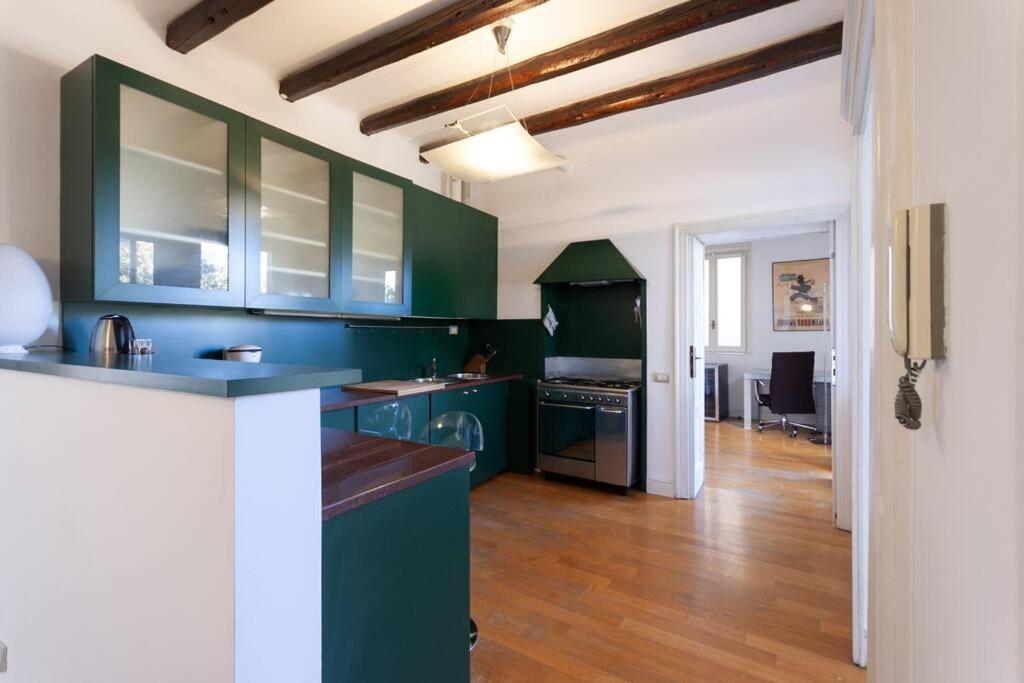 Youhosty - Nerino 10 Apartment