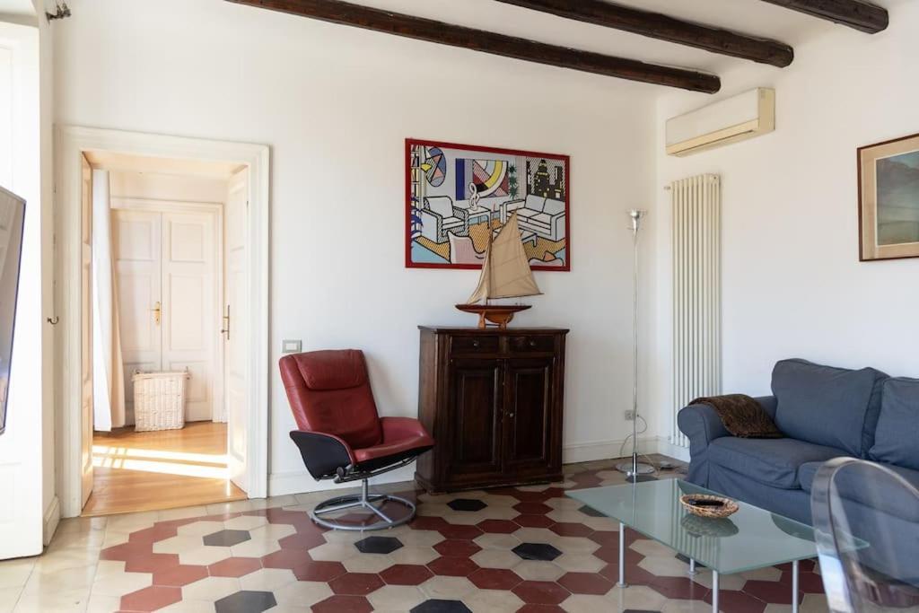 Youhosty - Nerino 10 *
