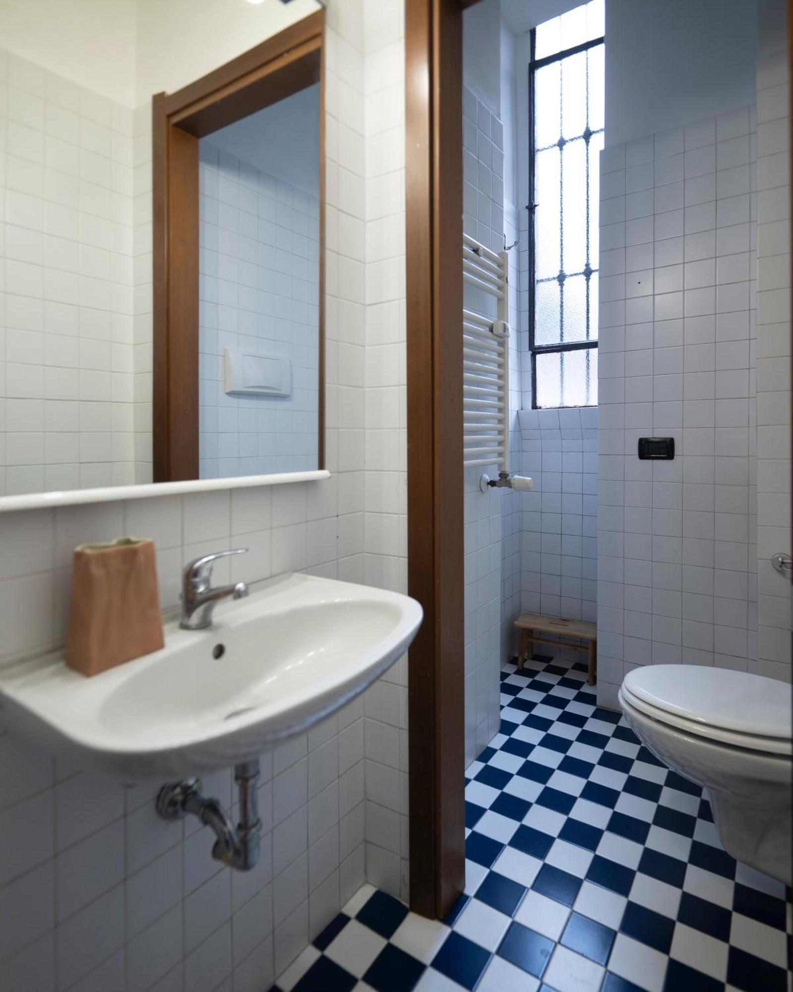 Ugo Bassi 23 Apartamento *