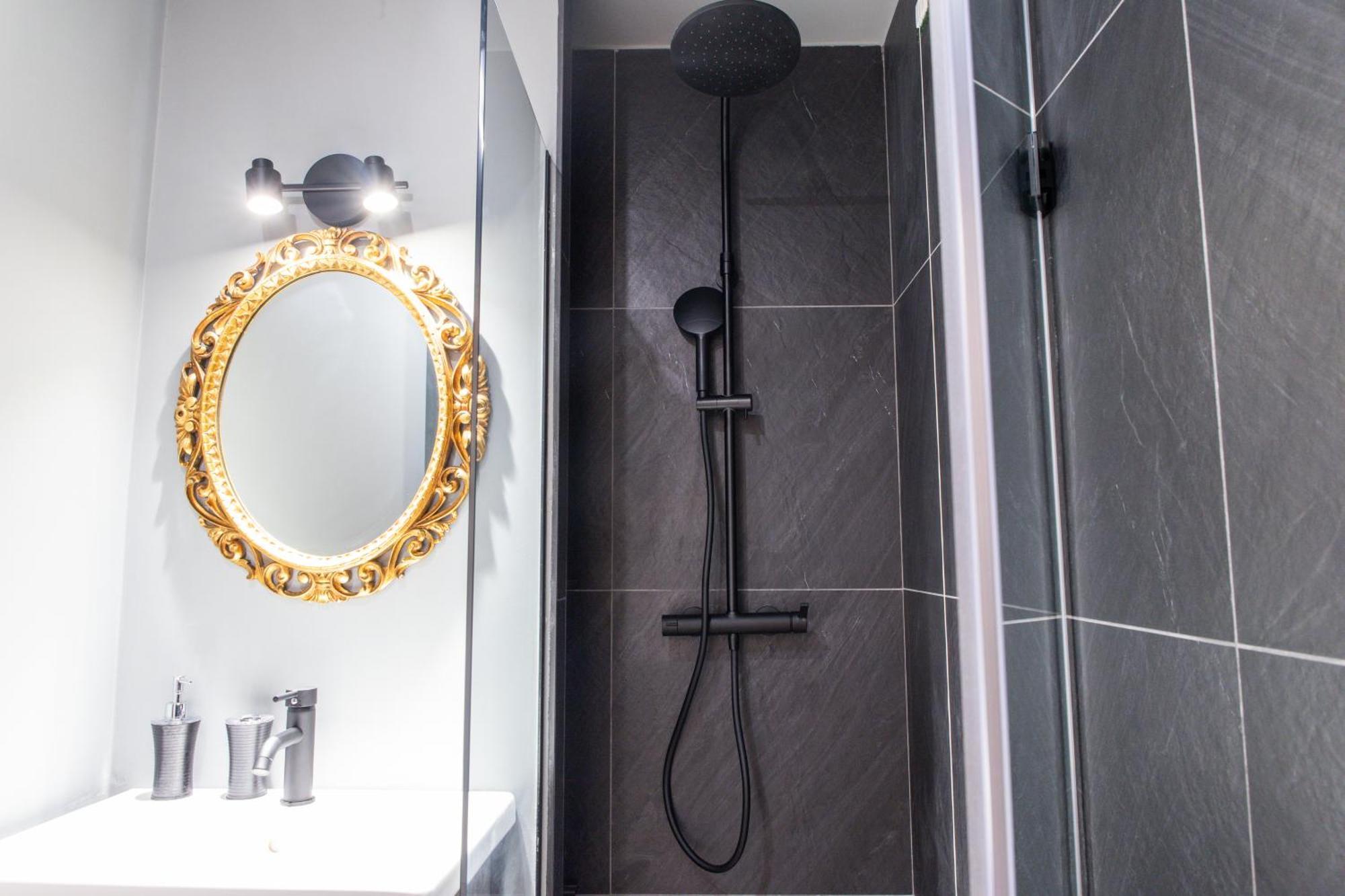 Apartamento Nuovo Bilocale Prada A 2 Passi & Duomo In 20 Min