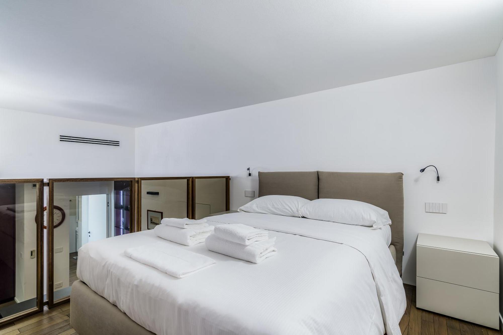 Luxury Duplex Corso Magenta 4pax-wifi-tasso Apartamento