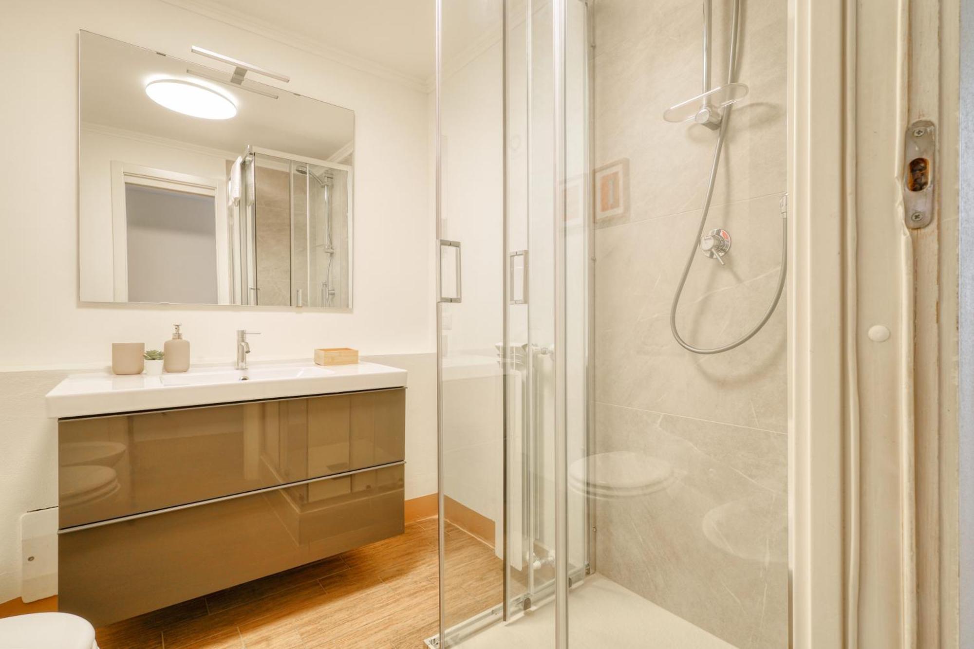 Fara 33 Cozy Flat In District *