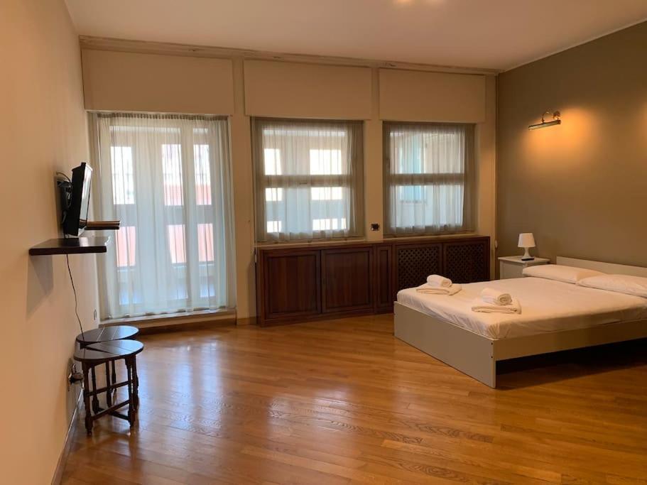 Piccolo Attico A Due Passi Da Corso Buenos Aires Apartment Milan