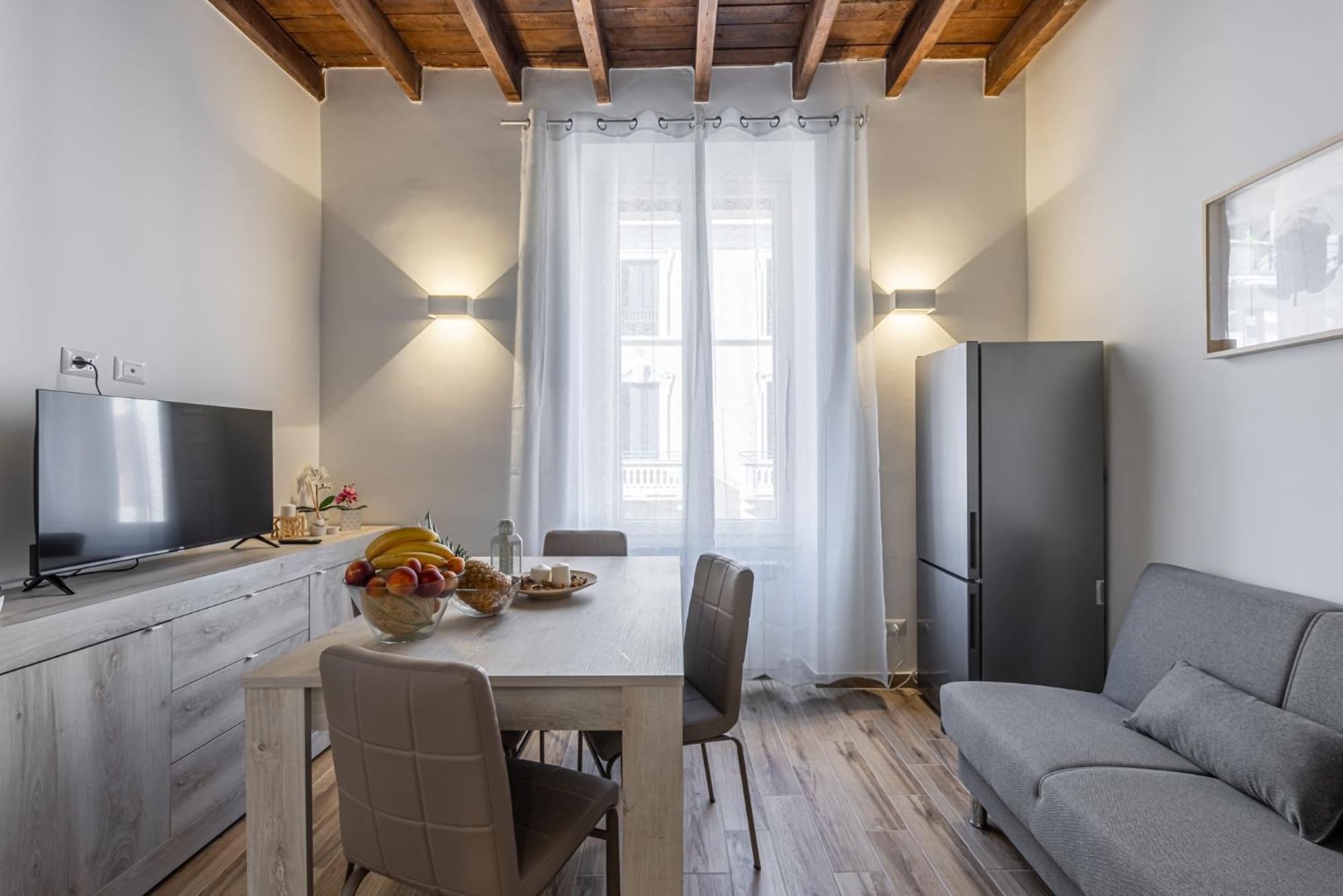 Santa Giulia - 15min Duomo Apartamento