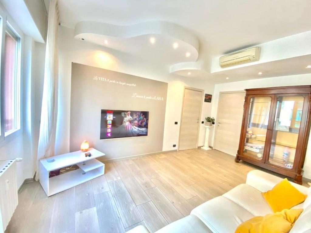 Bocconi Apartment Mailand