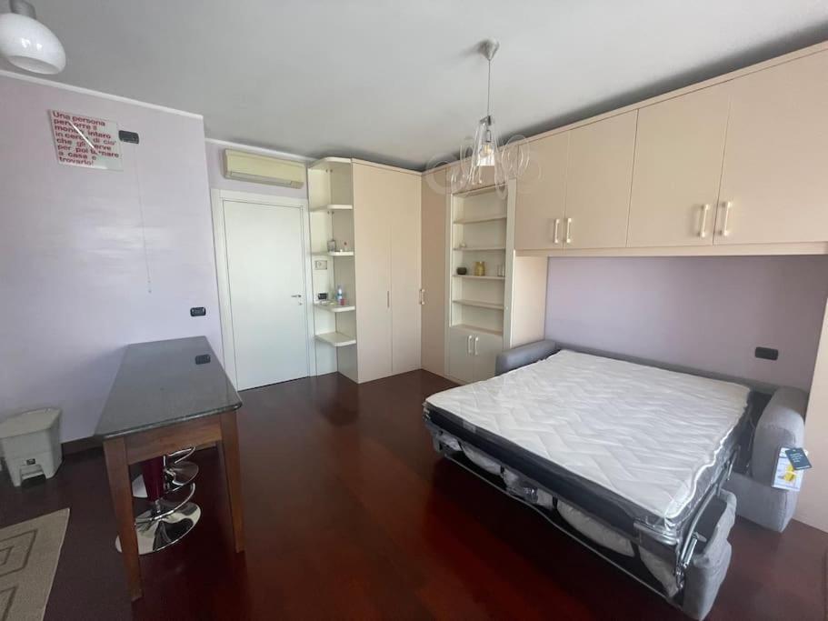 Navigli - 3 People Apartamento Milão