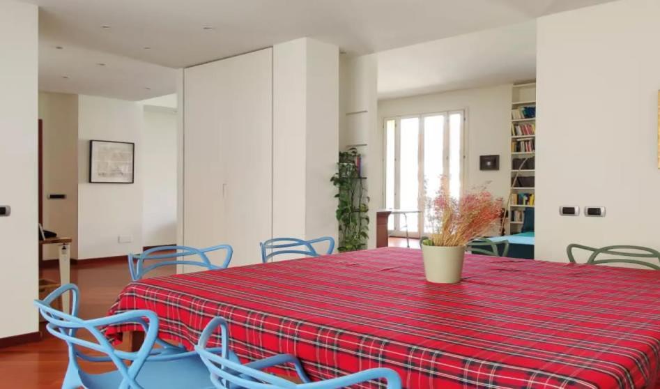 Stanza Nr 4 In Incantevole In Zona Solari Gasthof Mailand