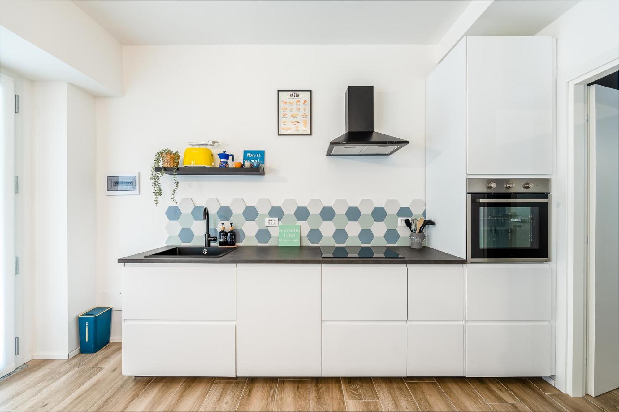 2 Bedroom Gem Next To Central Station With Ac * Mailand