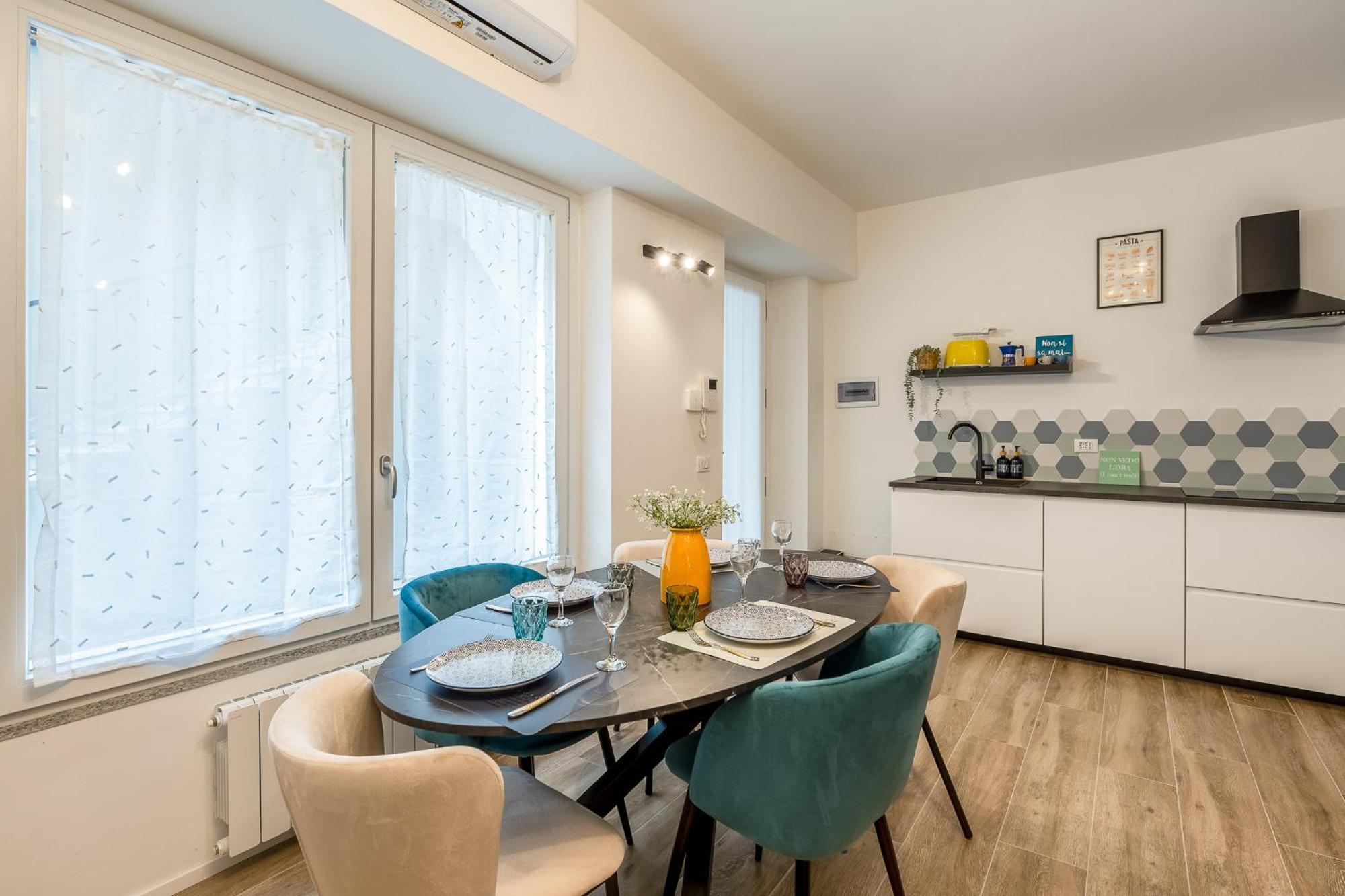 2 Bedroom Gem Next To Central Station With Ac Apartment Mailand