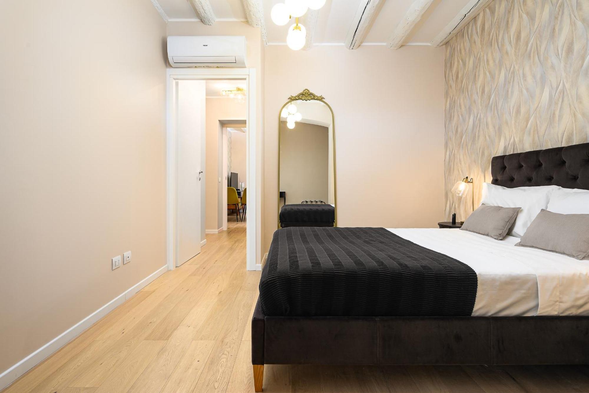 Apartment Arco Della Pace - Stylish In The Heart Of Milan