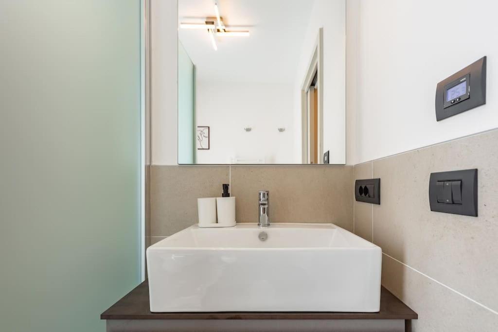 East Garden Lambrate Elegante Moderna Apartamento