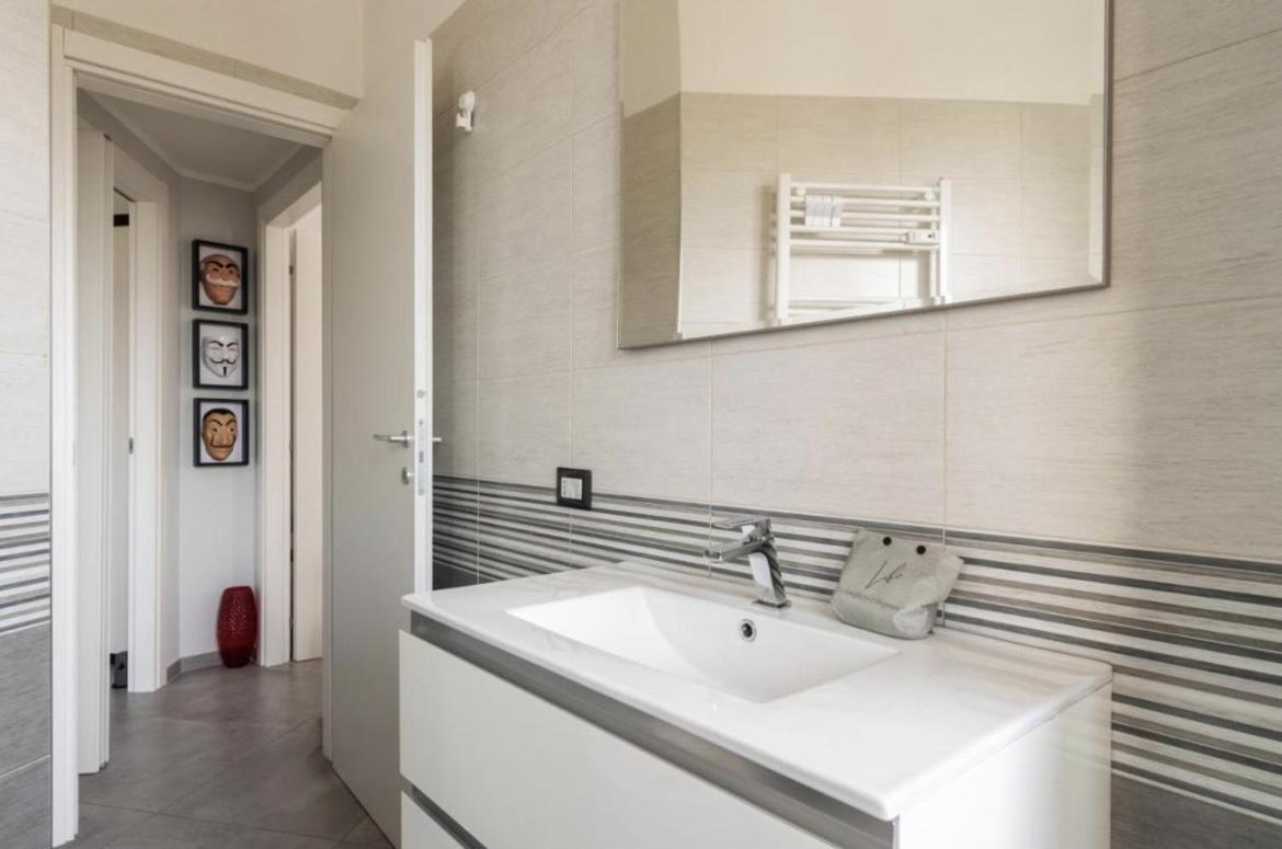 Luxury In Prada District Near Mm Brenta & Center - Ideal For Business Profiles