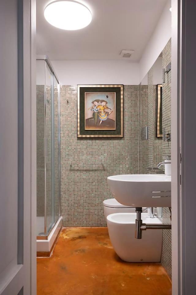 Elegance At Mailand