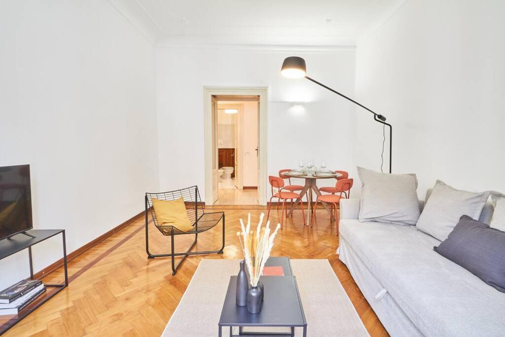 Easylife - Sophisticated In Cadorna Area * Milão