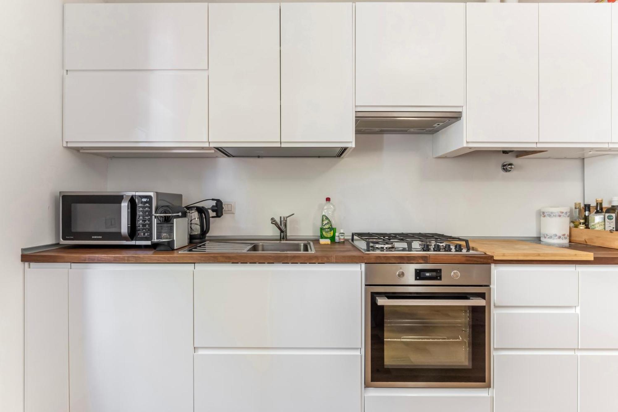Apartment Bright 700m From Dergano M3
