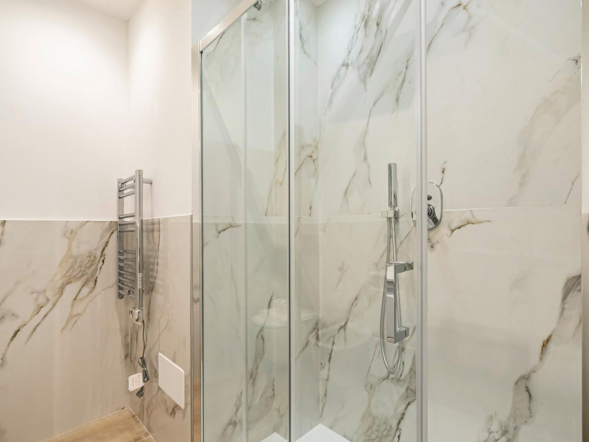 Charming 230m From Isola M5 Apartamento *