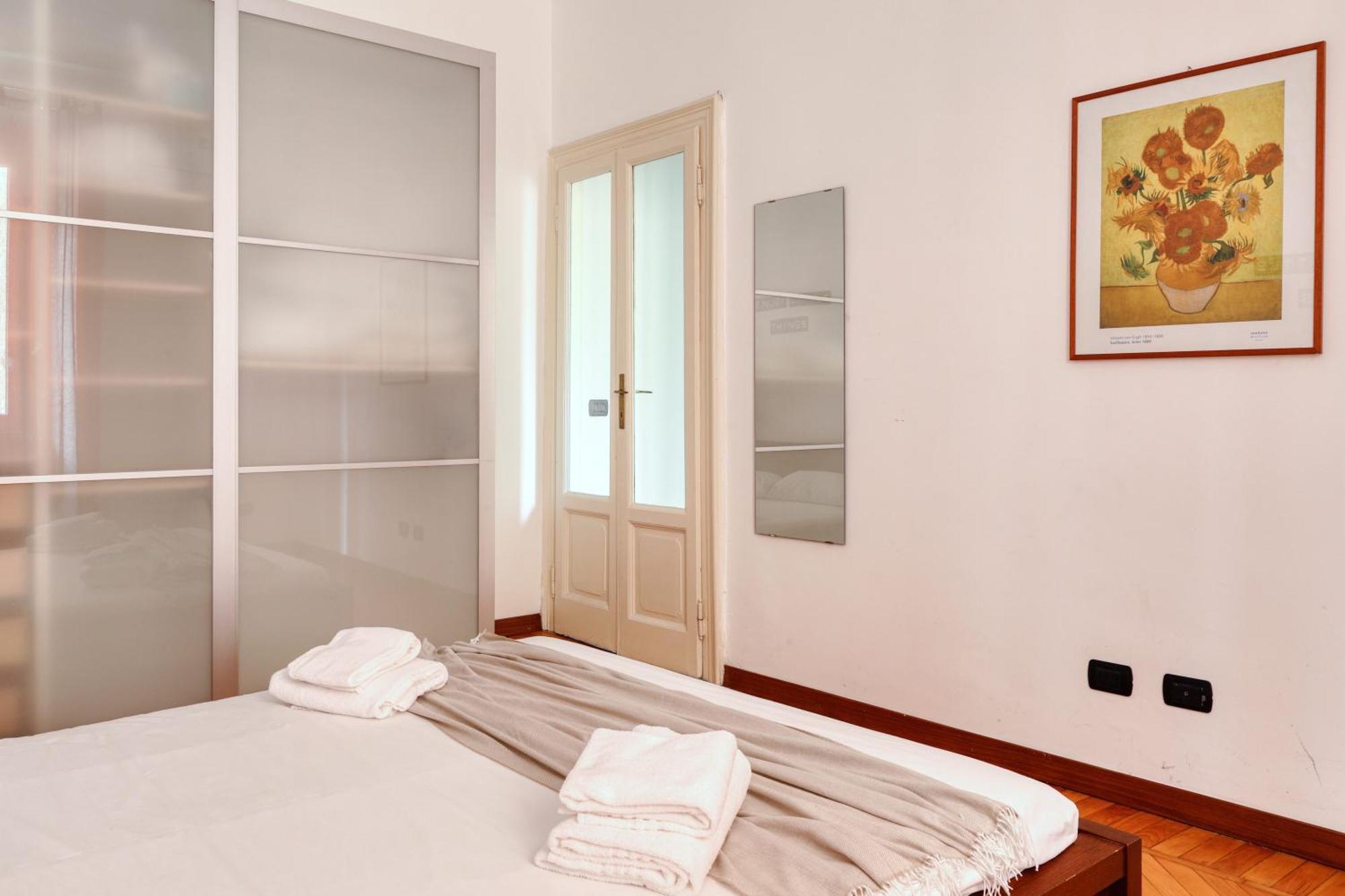 Apartment Joivy Cosy 1br Flat Near Montanelli Gardens Mailand