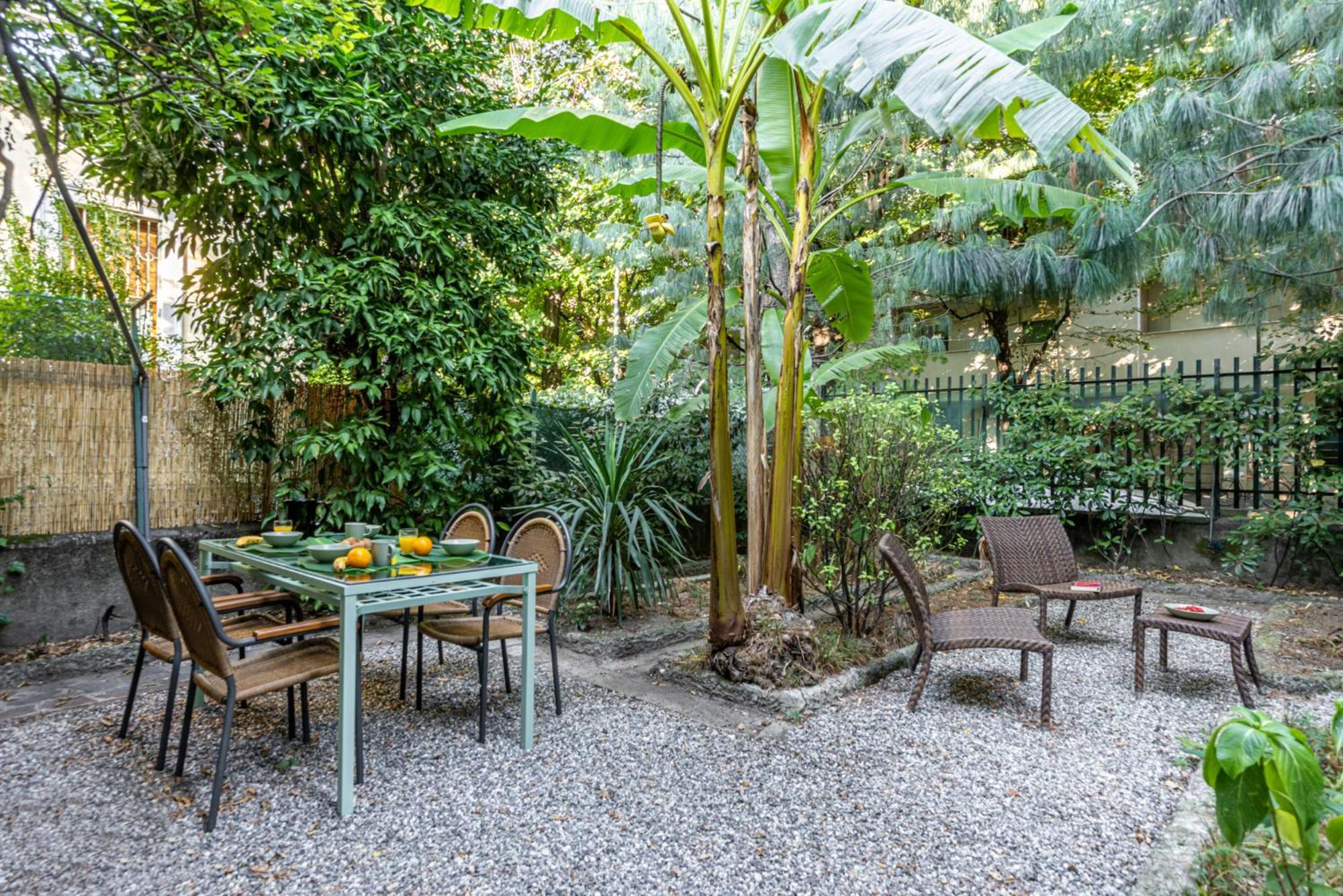 Bilocale Chic In Tropical A Due Passi Da Stazione Apartamento
