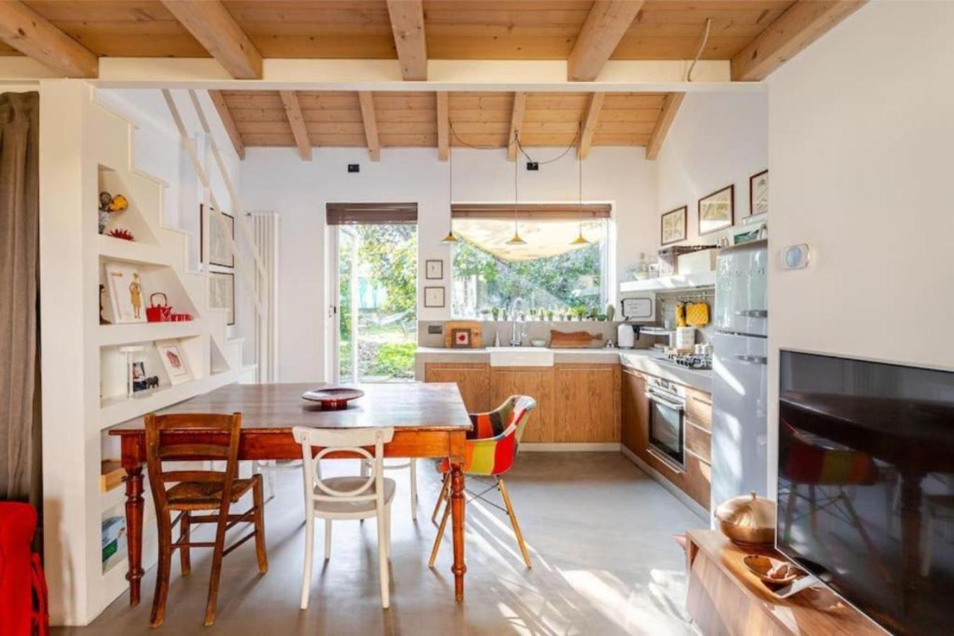Apartamento Tiny House On Water Surrounded By Greenery Milão