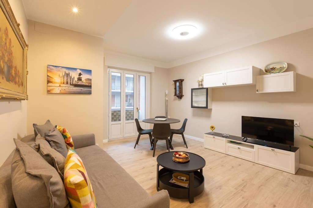 Wonderful 2 Bedrooms Fiera Area - Mirable Pm Mailand