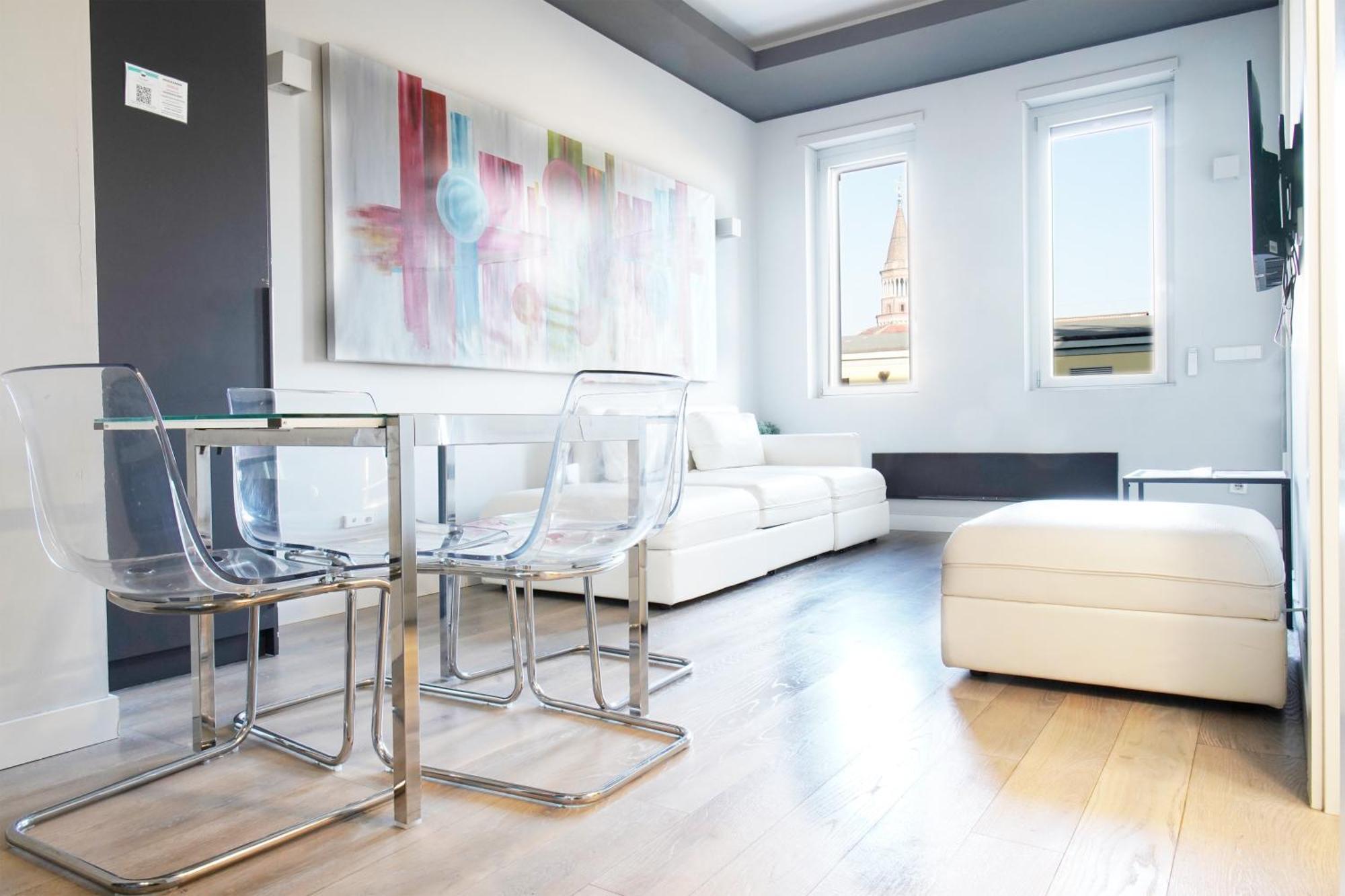 Apartment Jewel