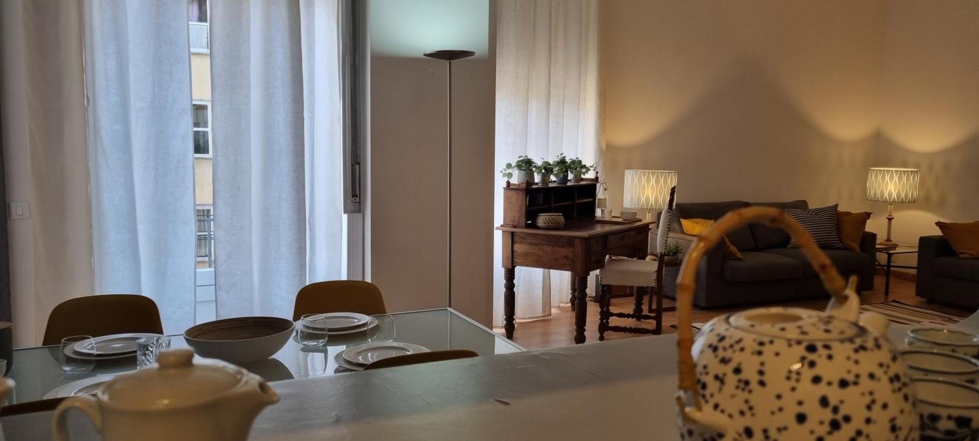 Joivy Contemporary 1-bed Near Duomo Di * Milão
