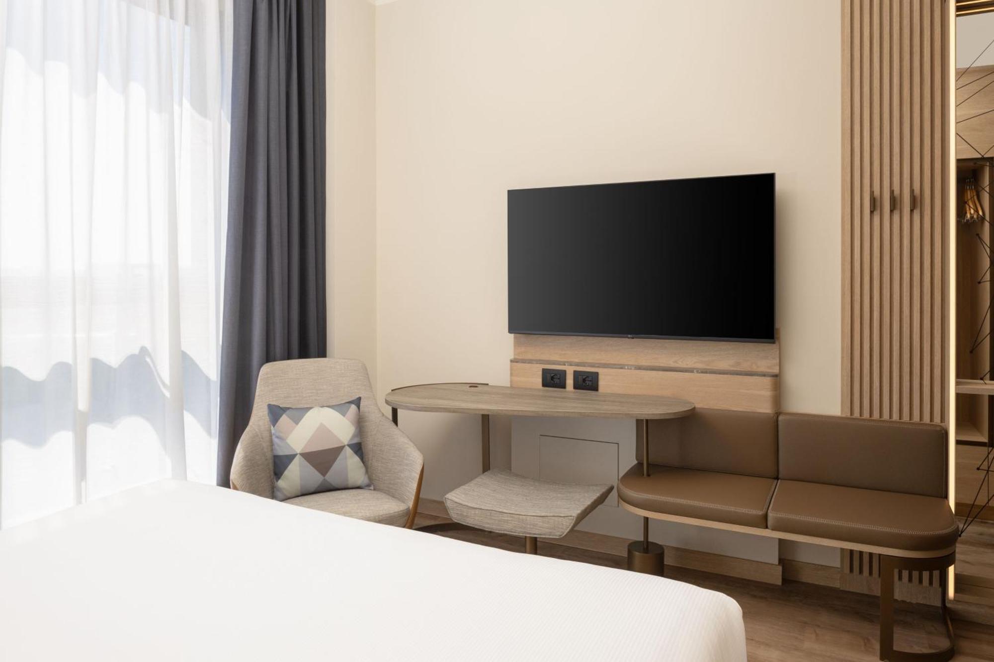 Courtyard By Marriott Linate Hotel